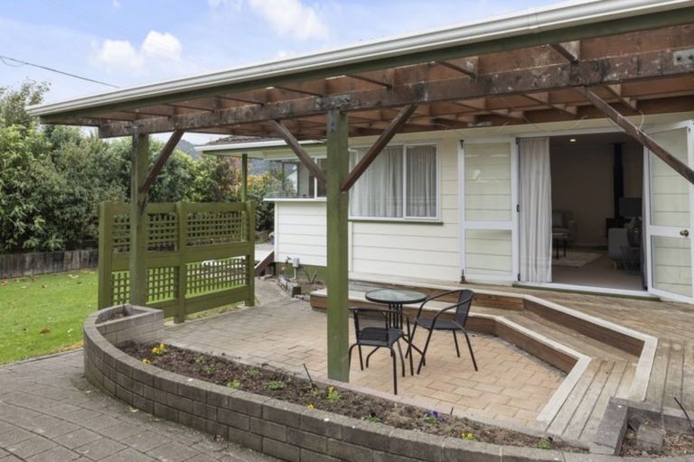 Photo of property in 2 Gordon Street, Avalon, Lower Hutt, 5011