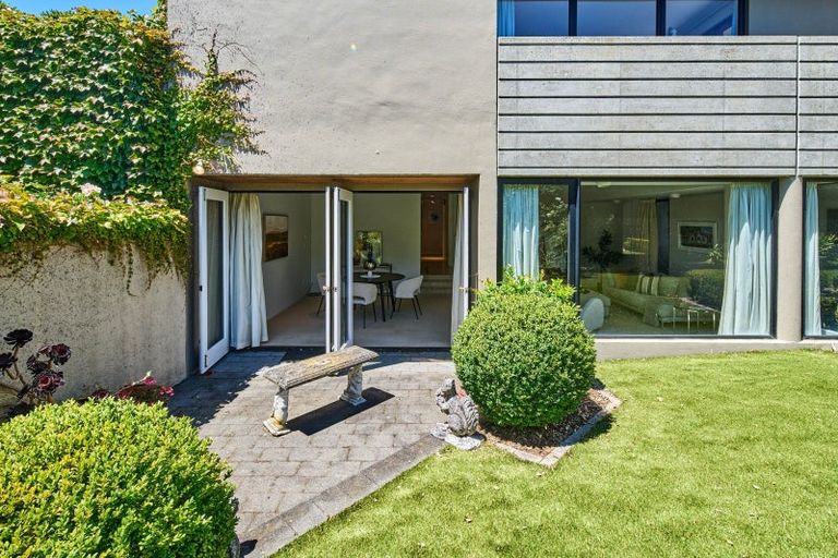 Photo of property in Highwic, 5/32 Hobson Street, Thorndon, Wellington, 6011