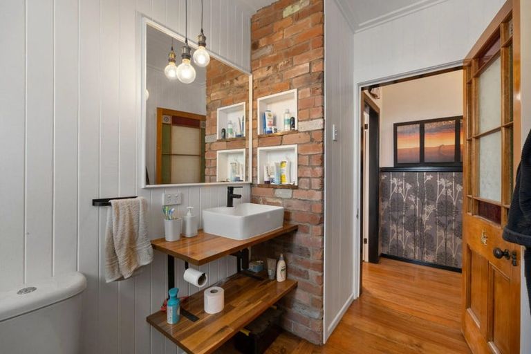 Photo of property in 162 Tukapa Street, Westown, New Plymouth, 4310