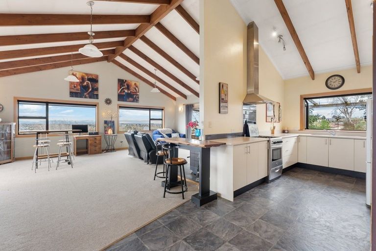 Photo of property in 23 Heatherlea Heights, Feilding, 4702