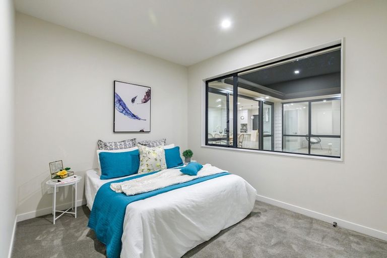 Photo of property in 9 Dida Park Drive, Kumeu, 0810