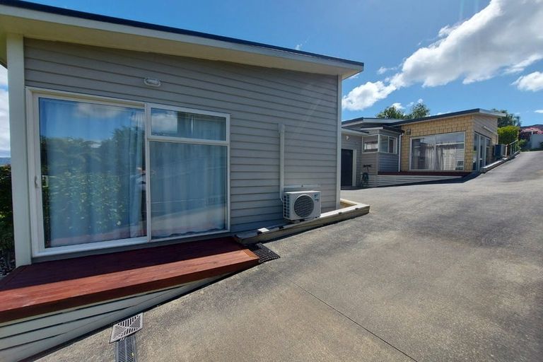 Photo of property in 13 Colin Guppy Crescent, Riverstone Terraces, Upper Hutt, 5018