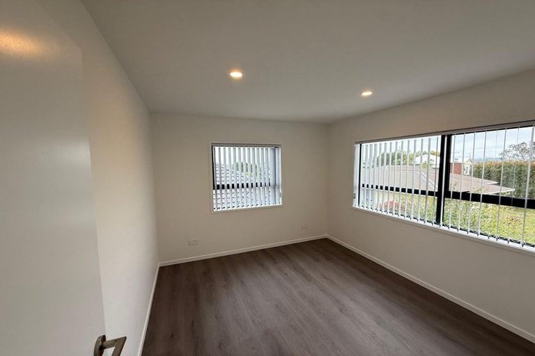 Photo of property in 128 Birkdale Road, Birkdale, Auckland, 0626