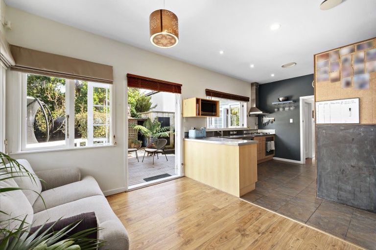 Photo of property in 3 Ngaio Street, Eastbourne, Lower Hutt, 5013