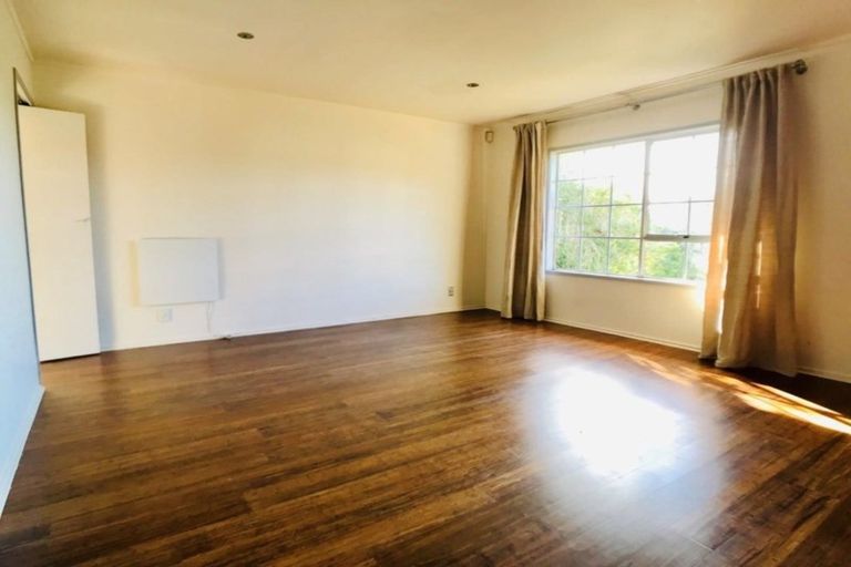 Photo of property in 13 Palliser Lane, Browns Bay, Auckland, 0630