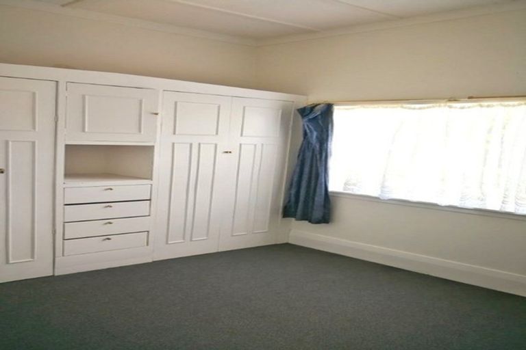 Photo of property in 296 Great North Road, Henderson, Auckland, 0612