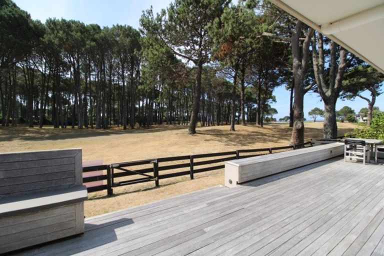 Photo of property in 708 Matarangi Drive, Matarangi, Whitianga, 3592