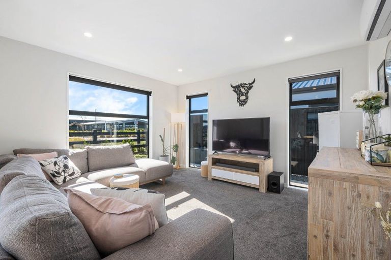 Photo of property in 37 Upham Lane, Rolleston, 7615