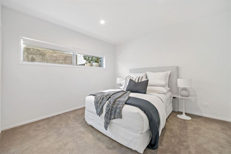Photo of property in 2/5 Brown Street, Hauraki, Auckland, 0622