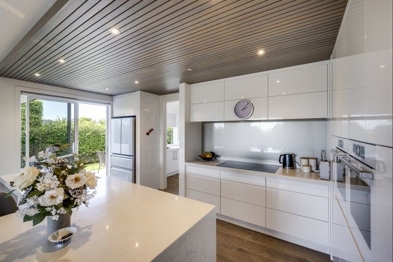 Photo of property in 62 Whakatomo Place, Havelock North, 4130