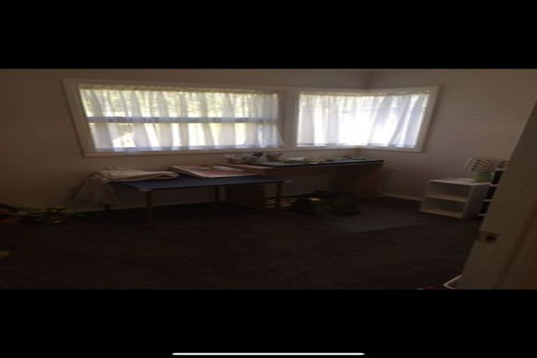 Photo of property in 2/18 Milton Road, Orewa, 0931