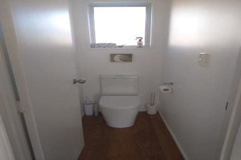 Photo of property in 2/57a Beachville Road, Redcliffs, Christchurch, 8081