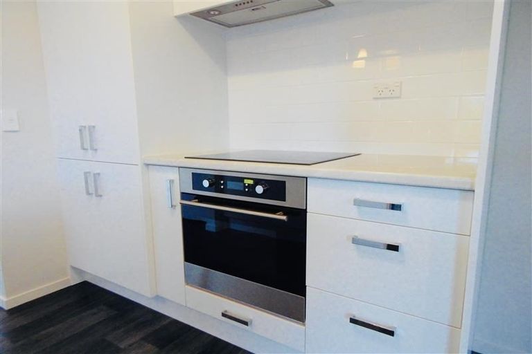 Photo of property in 14a Omata Road, Westown, New Plymouth, 4310