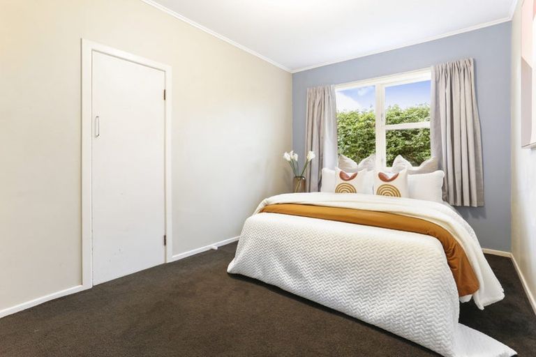 Photo of property in 158 View Road, Sunnyvale, Auckland, 0612