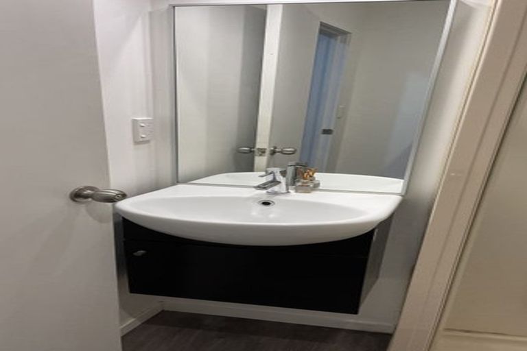 Photo of property in 324 Mount Albert Road, Mount Roskill, Auckland, 1041