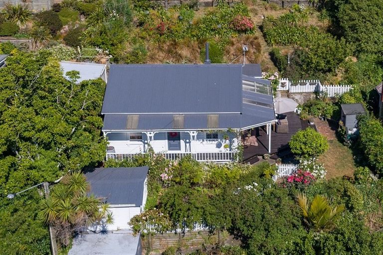 Photo of property in 12 Russell Street, Stepneyville, Nelson, 7010