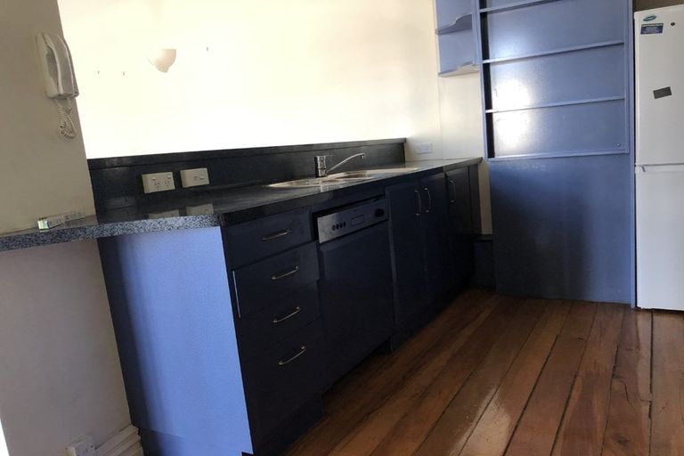 Photo of property in 15/60 Courtenay Place, Te Aro, Wellington, 6011
