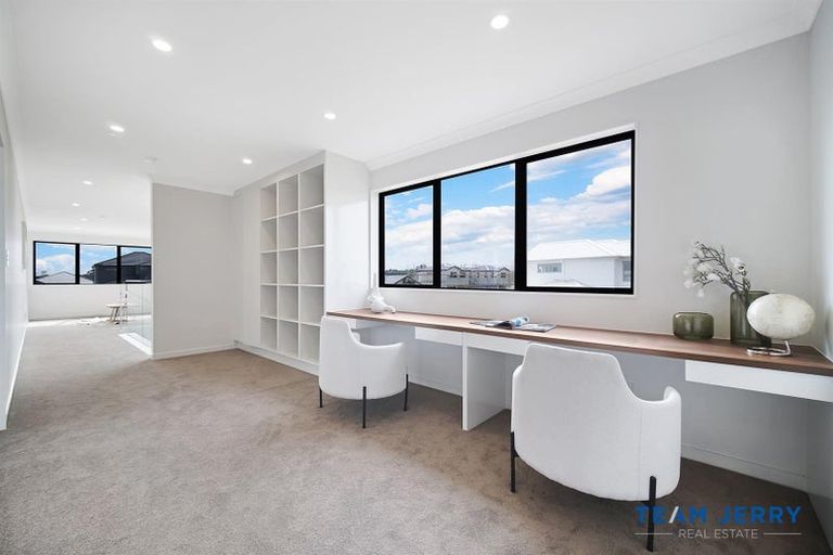 Photo of property in 17 Kaitiaki Drive, Clarks Beach, 2122