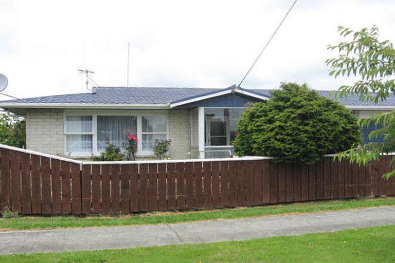 Photo of property in 1b Marlborough Street, Feilding, 4702