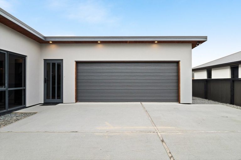 Photo of property in 8 Catalina Lane, Waldronville, Dunedin, 9018