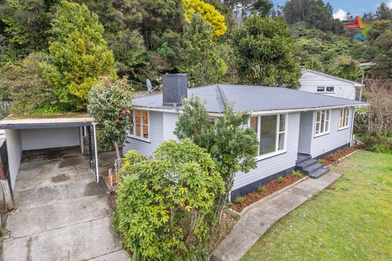 Photo of property in 41 Bird Grove, Stokes Valley, Lower Hutt, 5019