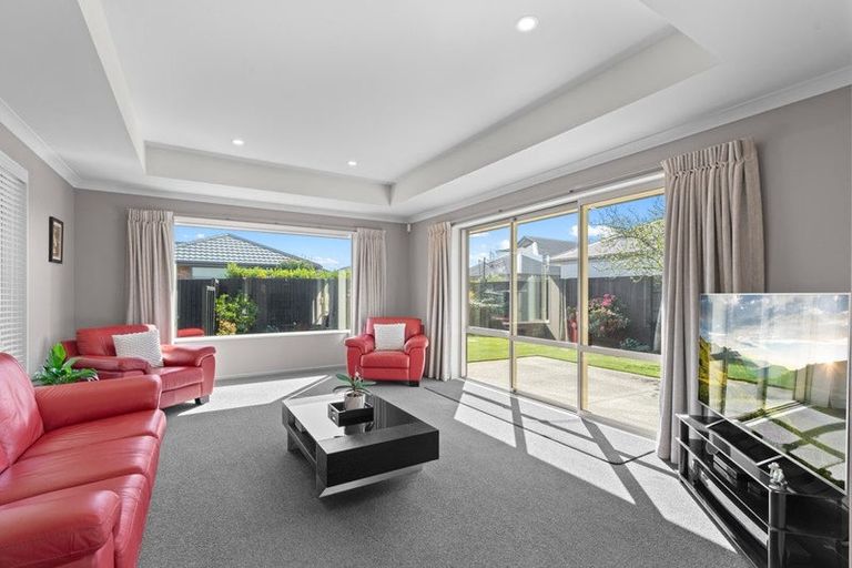 Photo of property in 22 Burbank Drive, Aidanfield, Christchurch, 8025