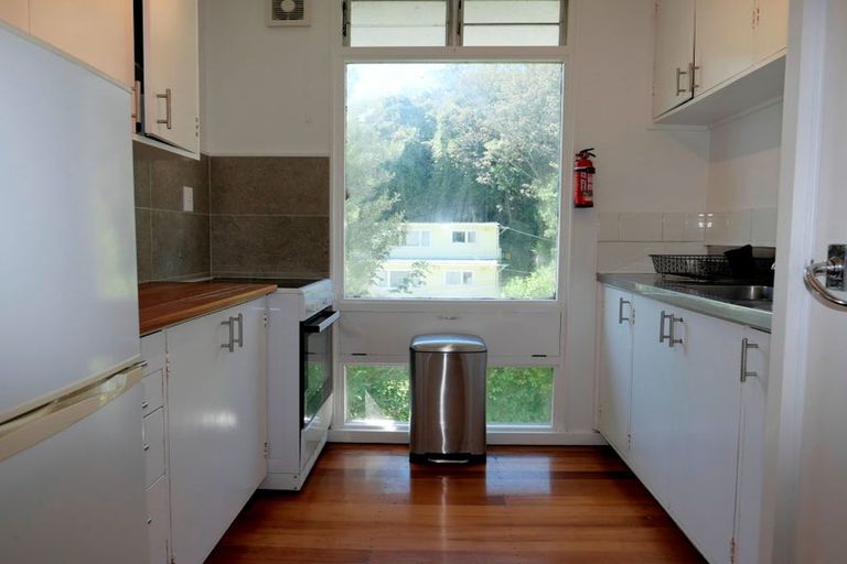 Photo of property in 45a Randwick Road, Northland, Wellington, 6012