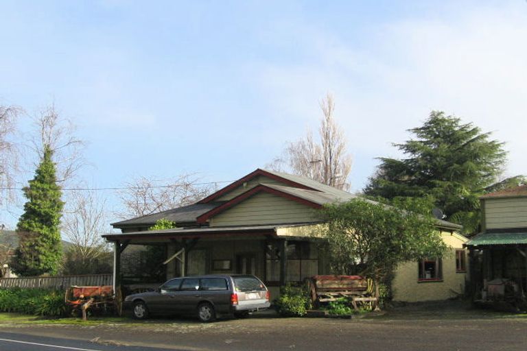 Photo of property in 11 Fitzherbert East Road, Aokautere, Palmerston North, 4471