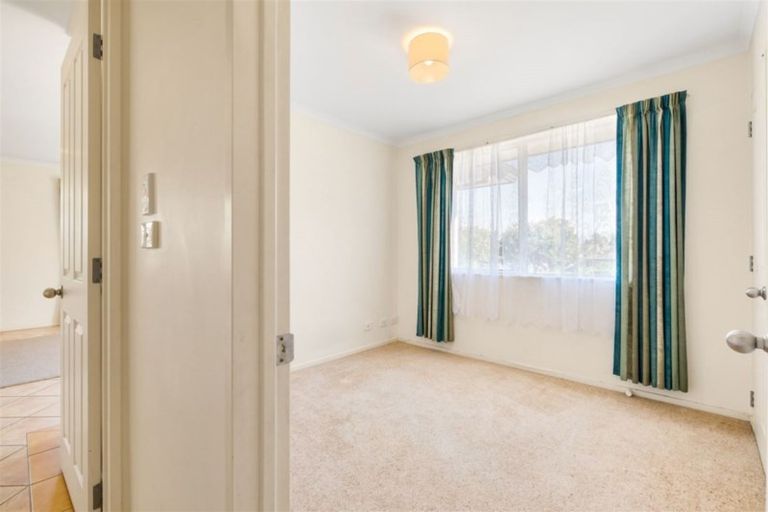 Photo of property in 28 View Ridge Drive, Ranui, Auckland, 0612
