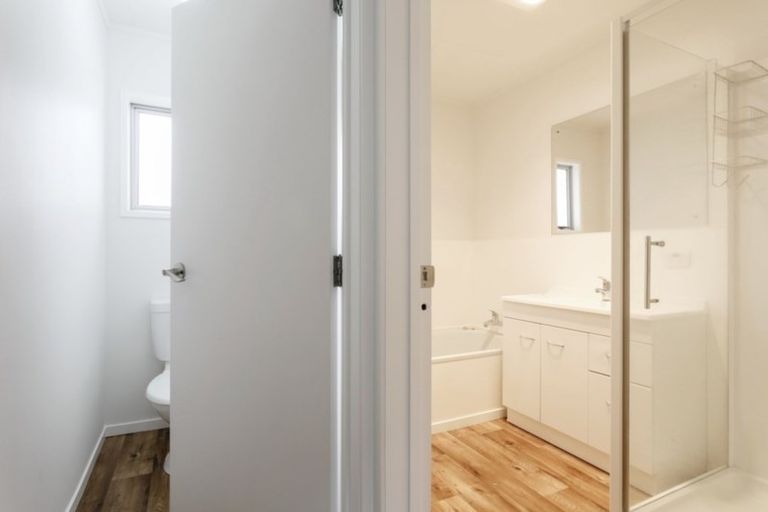 Photo of property in 35 Otupai Street, Two Mile Bay, Taupo, 3330