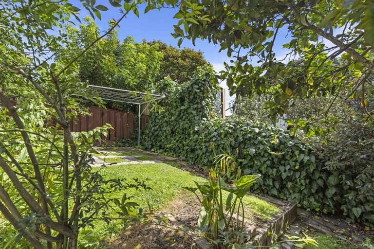 Photo of property in 1/23 Liston Crescent, Cockle Bay, Auckland, 2014