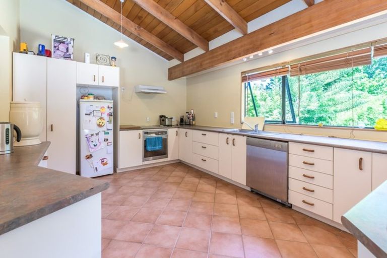 Photo of property in 2a Parklands Avenue, Swanson, Auckland, 0612