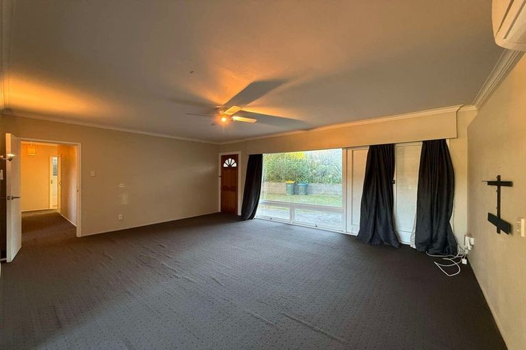 Photo of property in 40 Whanake Street, Titahi Bay, Porirua, 5022