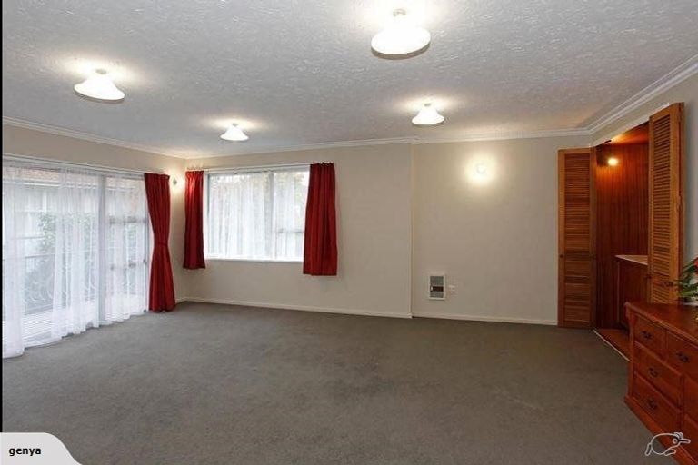 Photo of property in 360 Yaldhurst Road, Russley, Christchurch, 8042