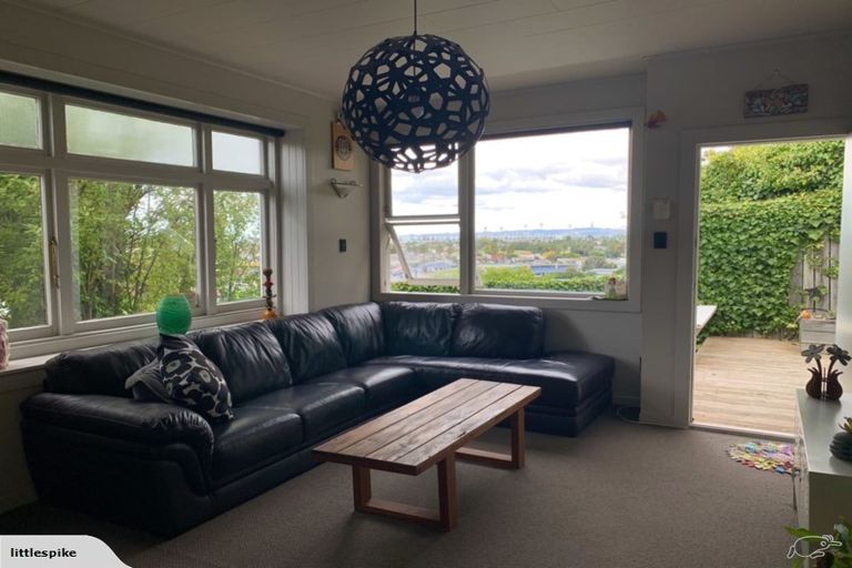 Photo of property in 11 Guys Hill Road, Hospital Hill, Napier, 4110