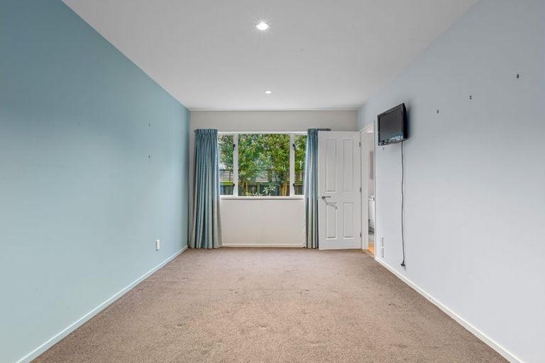 Photo of property in 3a Willow Dell, Westmorland, Christchurch, 8025