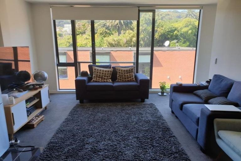 Photo of property in Nouvo Apartments, 3j/21 Rugby Street, Mount Cook, Wellington, 6021