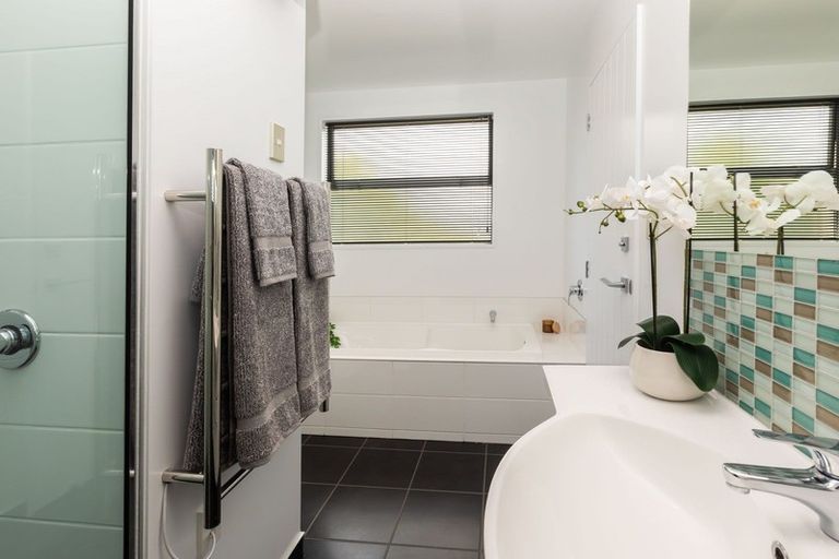 Photo of property in 15a Tomes Road, St Albans, Christchurch, 8052