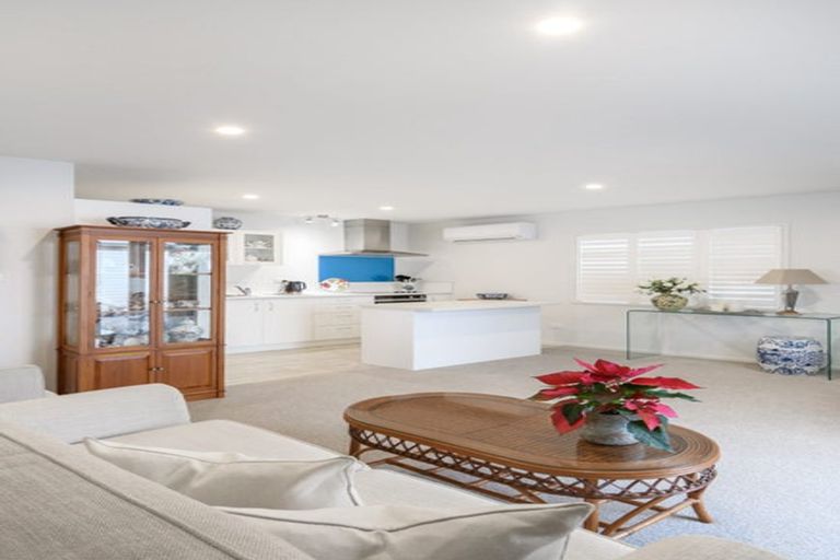 Photo of property in 11 Kamahi Crescent, Papamoa Beach, Papamoa, 3118