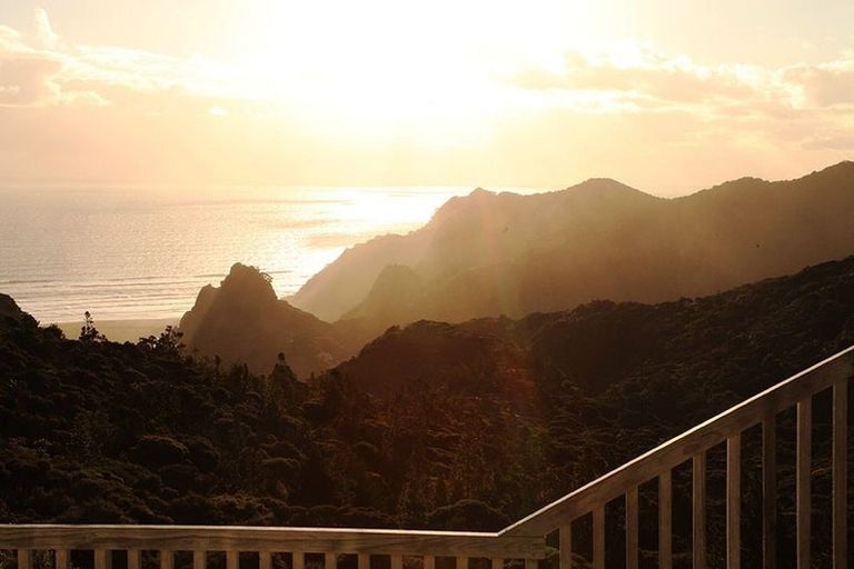 Photo of property in 128 Lone Kauri Road, Karekare, Auckland, 0772