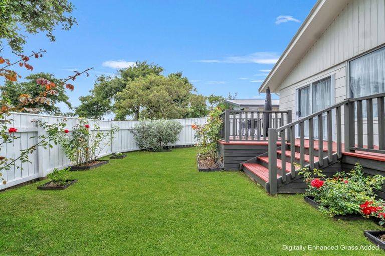Photo of property in 111 Apollo Parade, Milson, Palmerston North, 4414