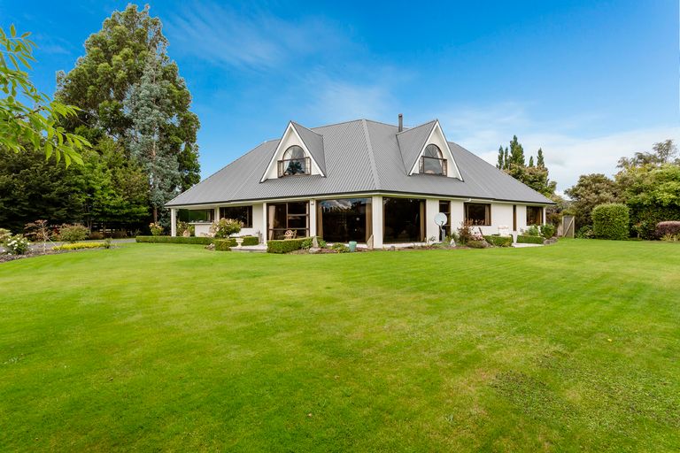 Photo of property in 1 Hamilton Court, Milton, 9220