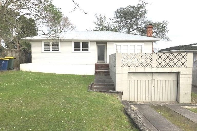 Photo of property in 16 Pomaria Road, Henderson, Auckland, 0610