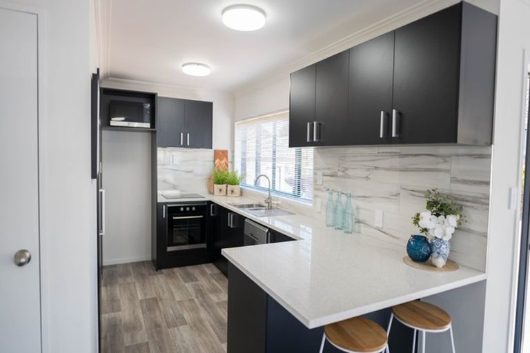 Photo of property in 1/75 Aberfeldy Avenue, Highland Park, Auckland, 2010