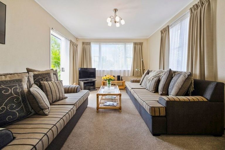 Photo of property in 9 Winiata Terrace, Papakura, 2110