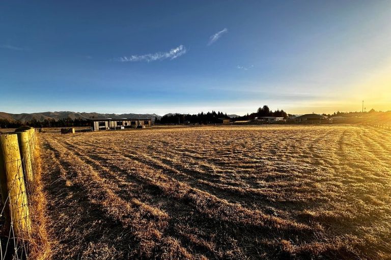 Photo of property in 10 Temple Drive, Twizel, 7901