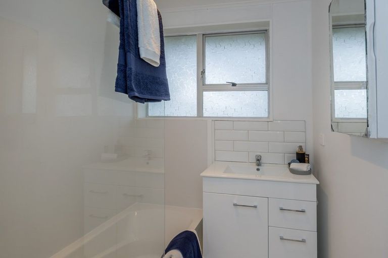 Photo of property in 42 Hinemoa Street, Levin, 5510