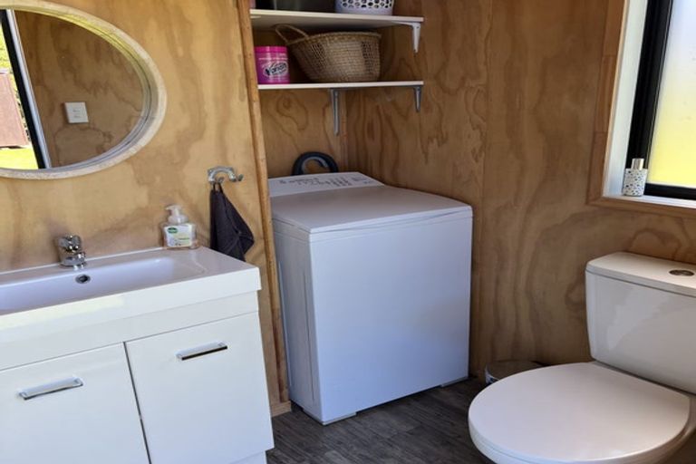 Photo of property in 37 Bluff Road, Kuaotunu West, Whitianga, 3592