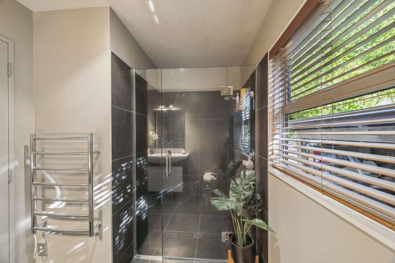 Photo of property in 1/10 Krissell Place, Acacia Bay, Taupo, 3330