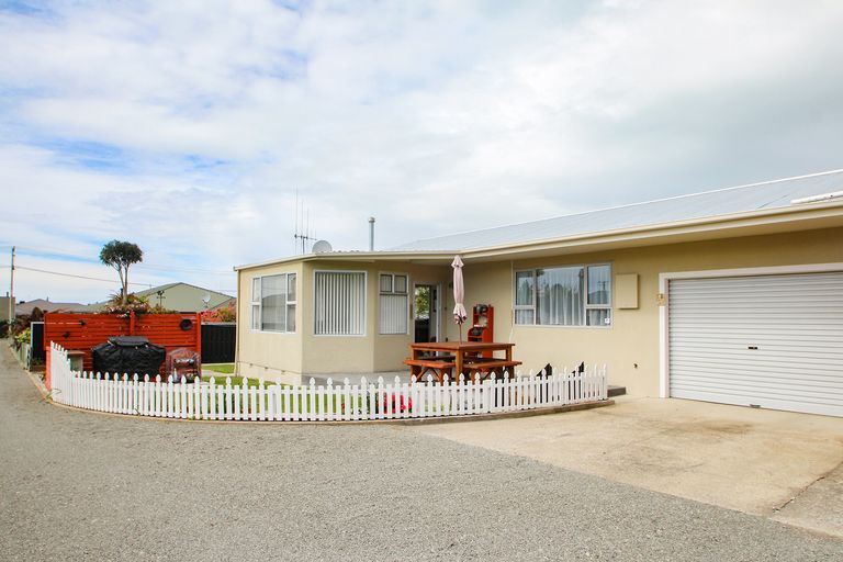 Photo of property in 8a Kenilworth Road, Oamaru North, Oamaru, 9400